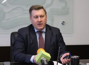 Новосибирск. Мэр Анатолий Локоть заявил: «На расселение бараков нужны федеральные деньги» 