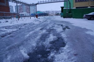 Дудинка. В городе определили причины обводнения дворовых территорий