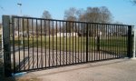 Уфа. Глава администрации Советского района Урал Кильсенбаев предложил закрывать на ночь школьные дворы от хулиганов